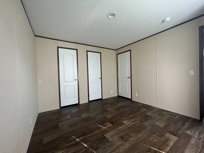 Foto del edificio - 2607 Thornbury Ln