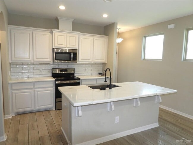 Foto del edificio - 15 E Candor Dr