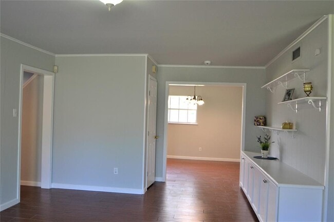 Building Photo - 8626 Nairn St