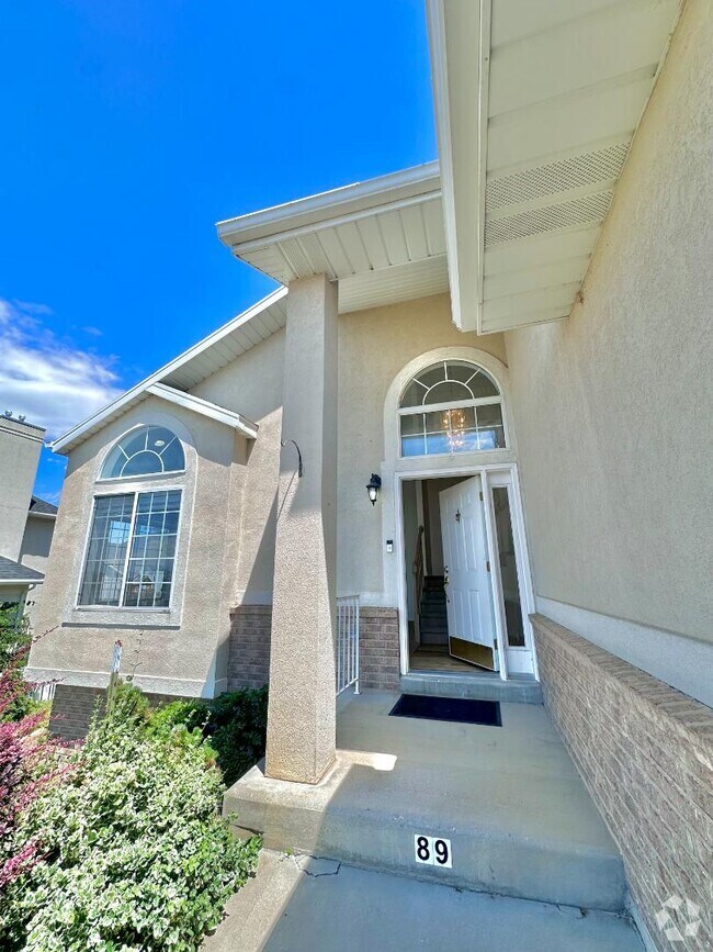 Apartments for Rent in Centerville UT with High Ceilings 1 Rentals