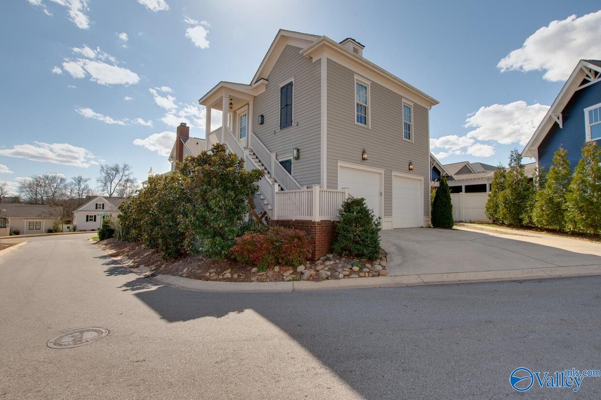 Foto principal - 32 Hillcrest Ave NW