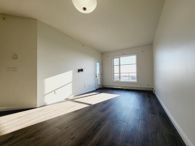 Building Photo - 2590 Anderson Way SW