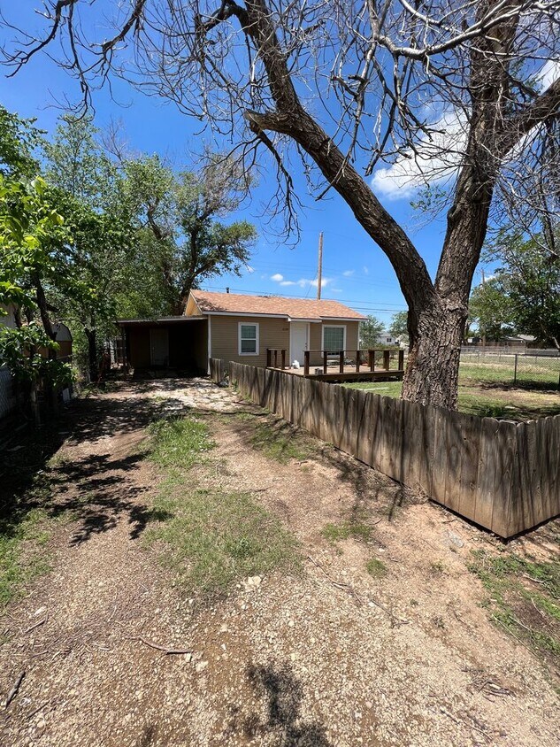 Foto principal - 4108 S Washington St