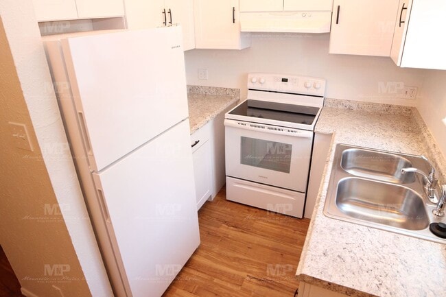 Foto del edificio - 301 Peterson St