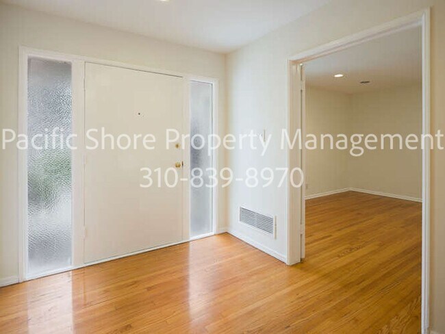 Building Photo - Charming Brentwood Ranch Home with Excepti...