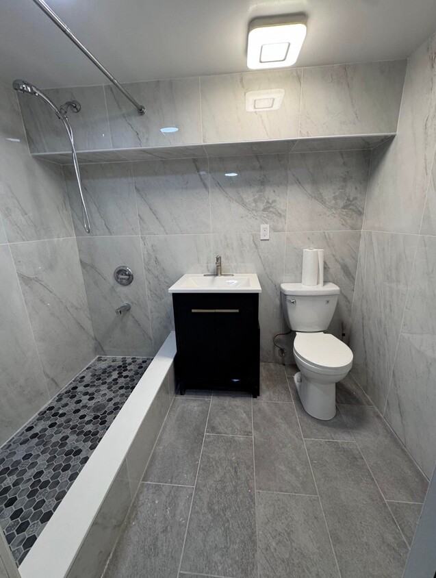 Foto del edificio - 34-49-49 69th St