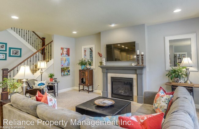 Building Photo - 5 br, 2.5 bath House - 15950 Parker Road