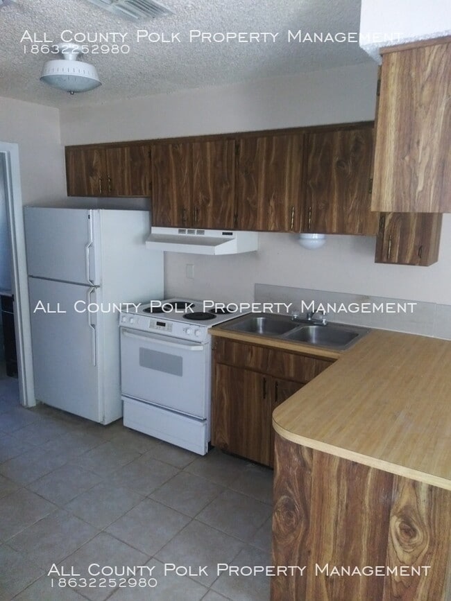 Building Photo - Nice Apartment For Rent in Central Lakeland