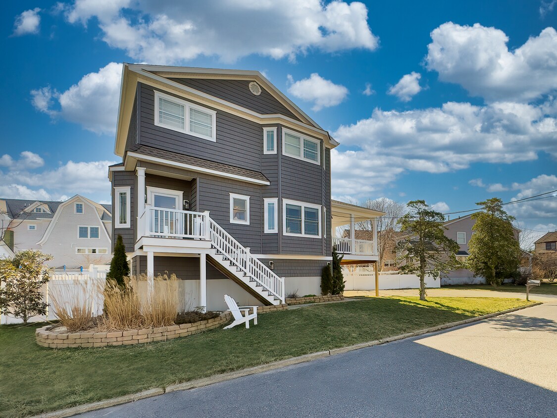 17 Grant Ave, Rumson, NJ 07760 House Rental in Rumson, NJ