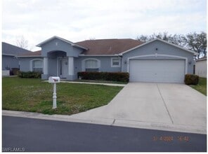 Building Photo - 15091 Hawks Shadow Dr
