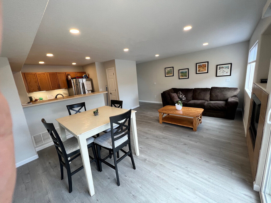 Foto principal - 2239 Golden Gate Grove