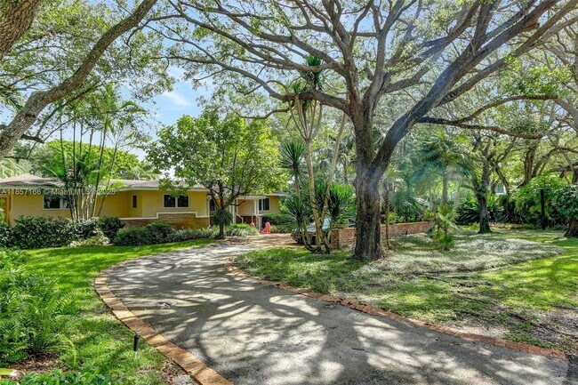 Foto del edificio - 6255 SW 92nd St