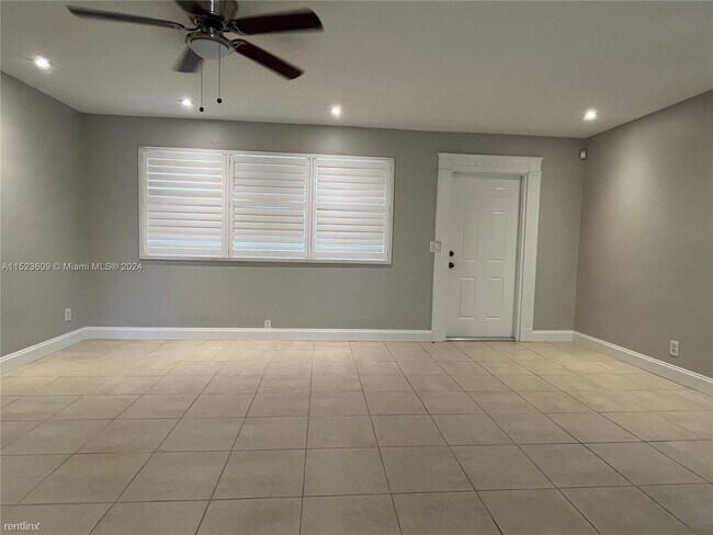 Foto del edificio - 4 br, 2.5 bath House - 4973 SW 91st Ter