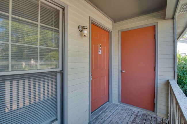 Foto del edificio - 6201 Friar Tuck Dr NW