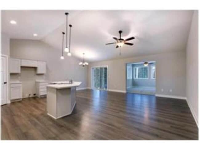 Building Photo - 316 Evergreen Dr