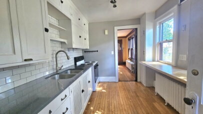 Foto del edificio - Beautiful 2-Bed 1 bath Haven on Fairmount Avenue – Spacious 1240 Sq Ft in Saint Paul 10/1 2026