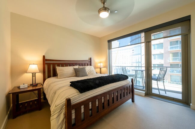 Balcony with amazing views - 55 W South Temple