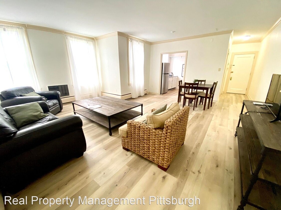 Primary Photo - 2 br, 1 bath House - 225 E Swissvale Unit 3