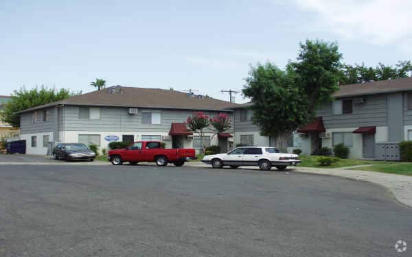 Building Photo - Fairview Court Apartments