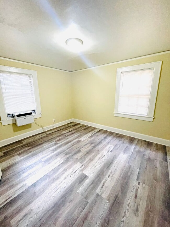 Foto del edificio - ** 2 bed 1 bath located in Morningview ** ...