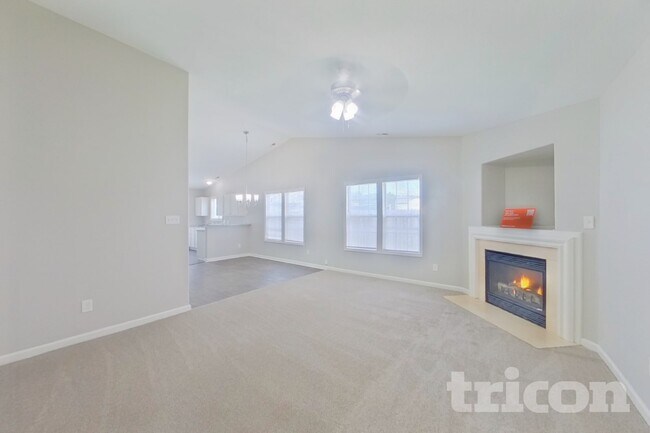 Foto del edificio - 6129 Whispering Brook Ct