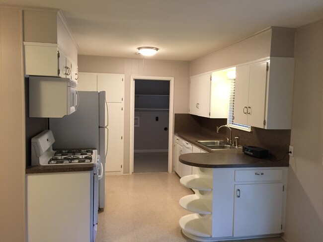 Building Photo - 8211 Rockwood Ln