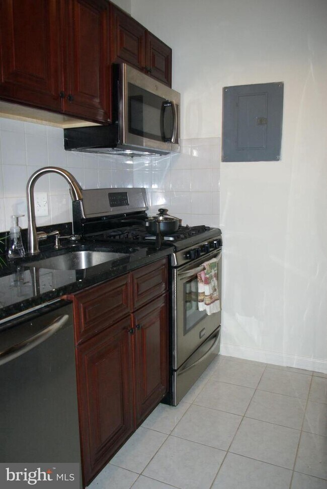 3409 University Blvd W Unit 303, Kensington, MD 20895 Condo for Rent