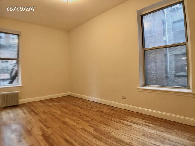 Foto del edificio - 107 W 68th St