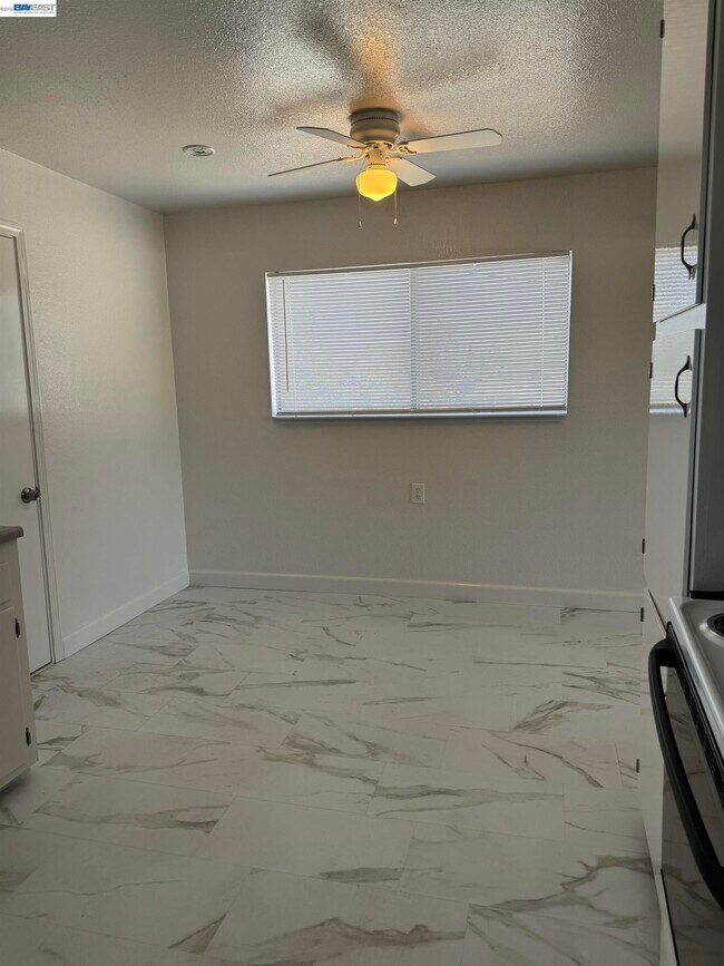 Foto del edificio - 416 Grove Way