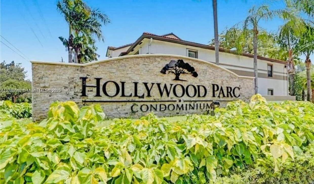 Foto principal - 540 S Park Rd