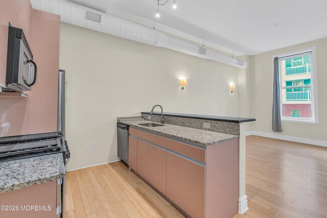 Foto del edificio - 300 Emory St