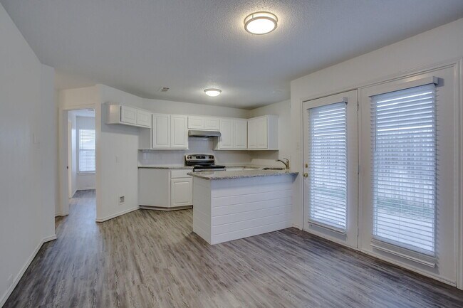 Building Photo - 2516 108th Dr