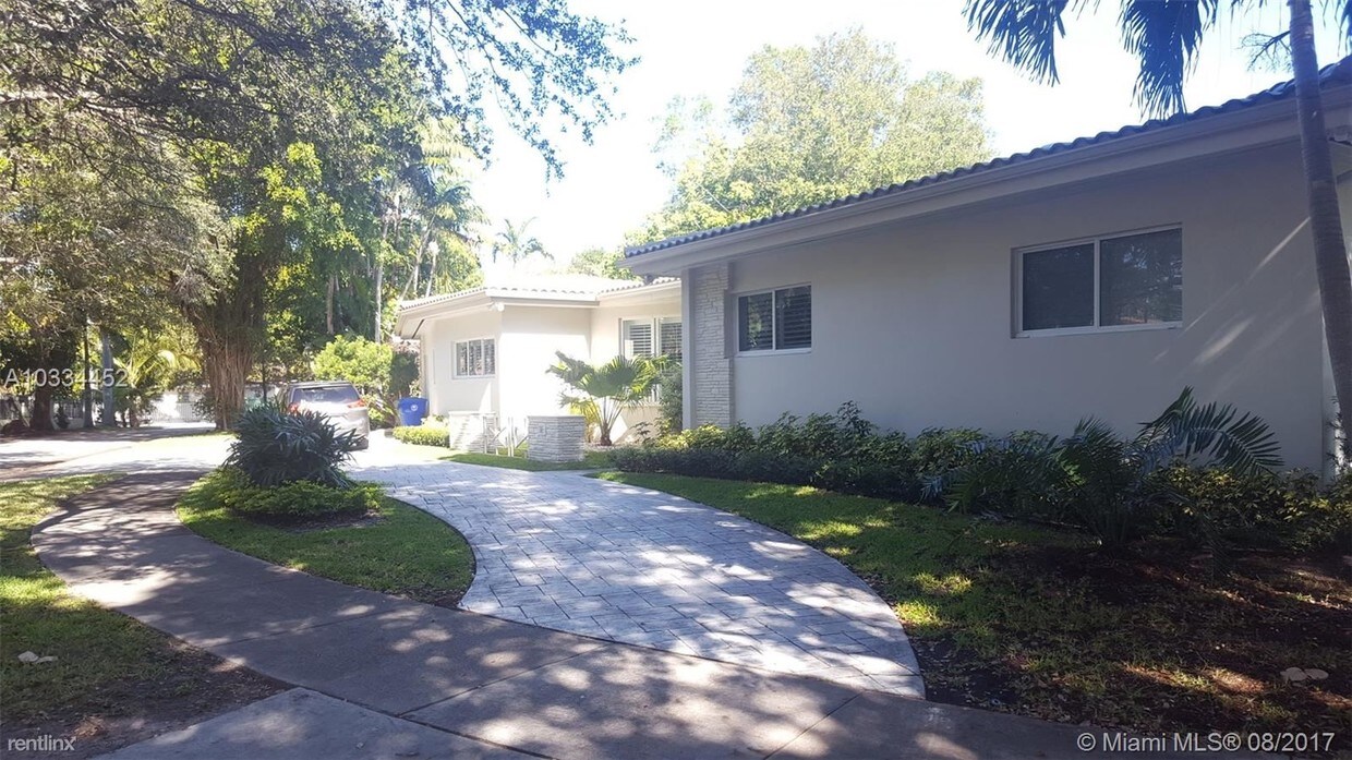 Primary Photo - 57 Samana Dr