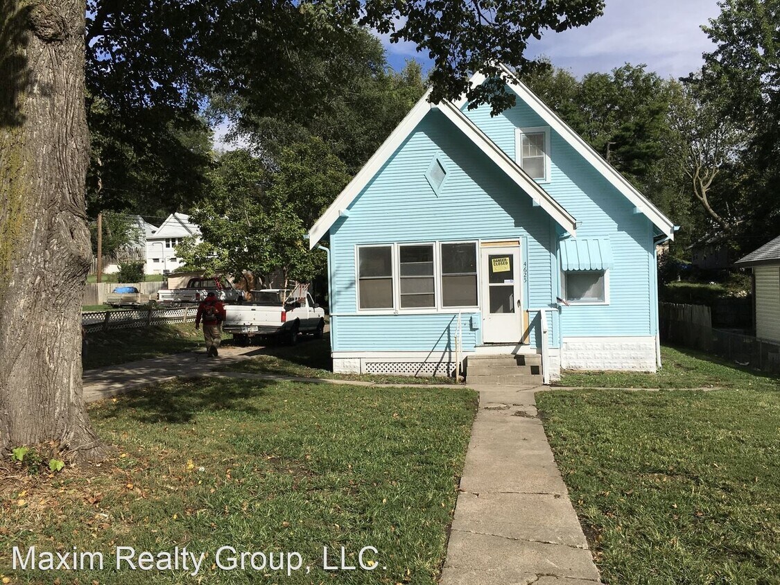 Primary Photo - 3 br, 1 bath House - 4625 N 42 ST