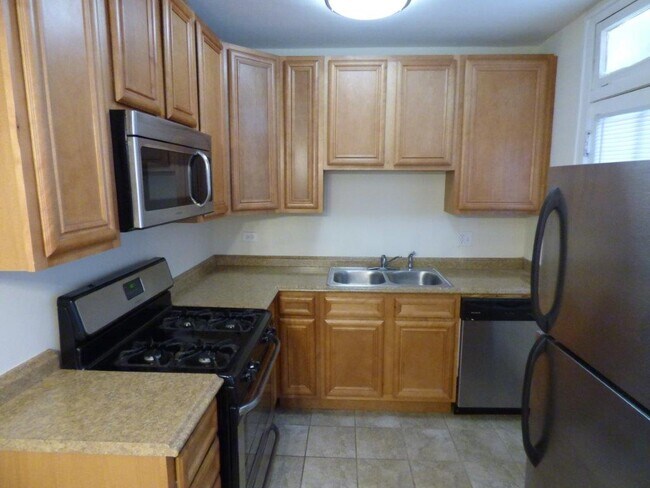 Foto del edificio - 7212 Jackson Blvd