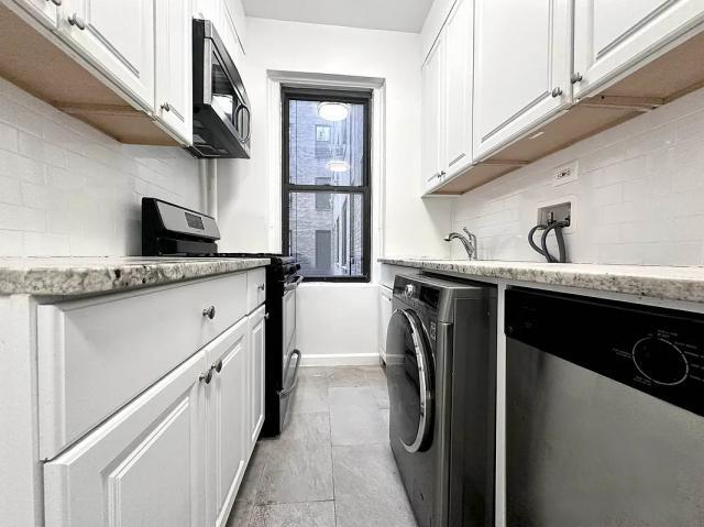 Building Photo - 1 bedroom in NEW YORK NY 10033