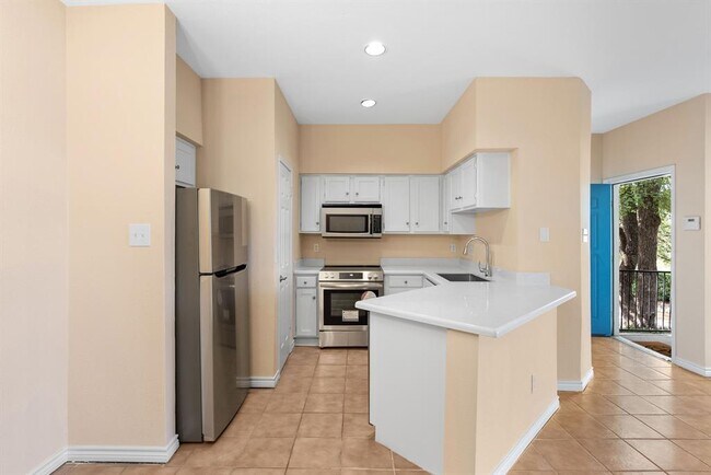 Building Photo - 2450 Wickersham Ln
