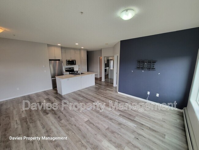 Photo du bâtiment - 1818 Rutherford Rd SW
