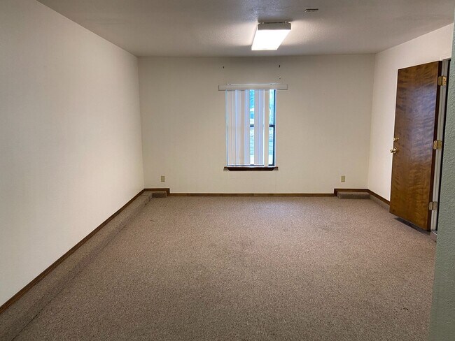 Building Photo - 1528 S Avenue H