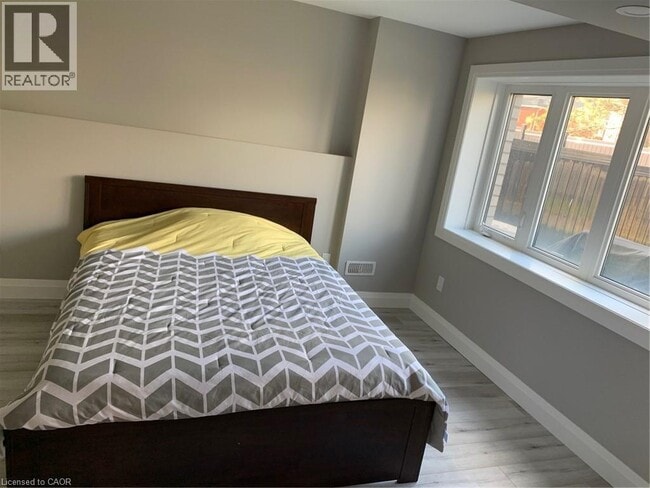 Building Photo - 12 Slater St