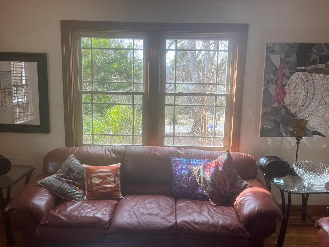 Foto del edificio - 807 Benton St