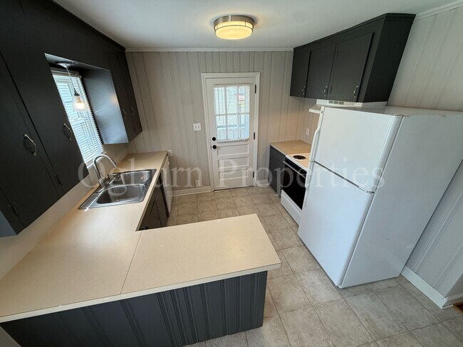 Foto del edificio - 1408 Kenwood St