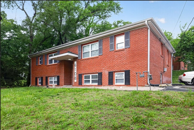 Building Photo - Walnut Ridge