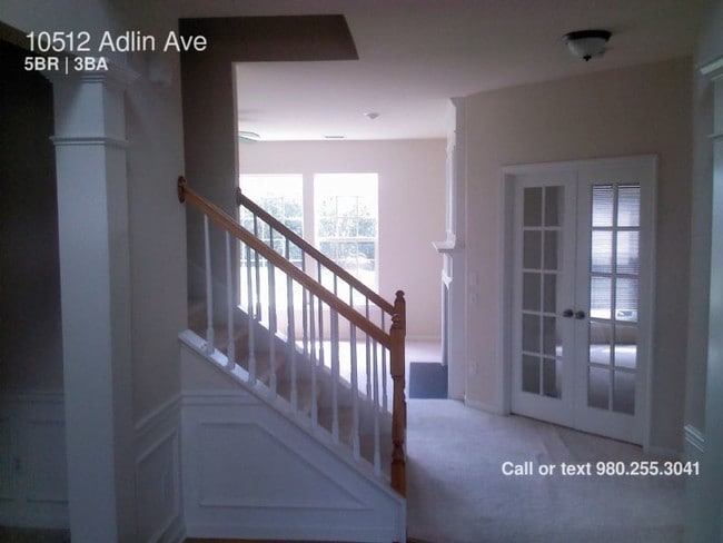 Building Photo - 10512 Adlin Ave