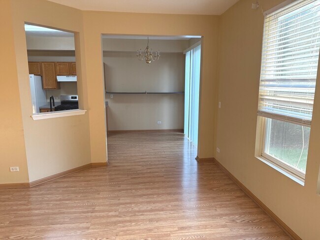Foto del edificio - 3112 Ollerton Ave