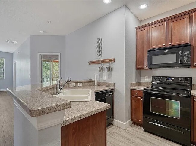 Photo - 7983 Limestone Ln Townhome