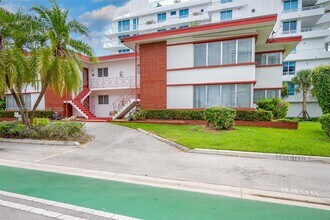 Building Photo - 10081 W Bay Harbor Dr