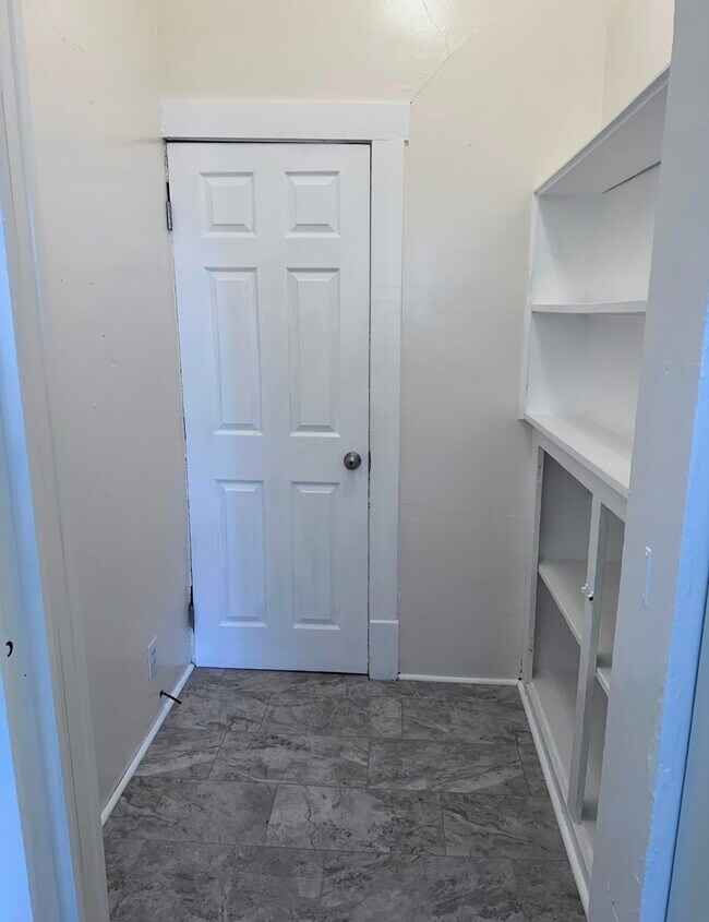 Foto del edificio - 128 S 2nd St