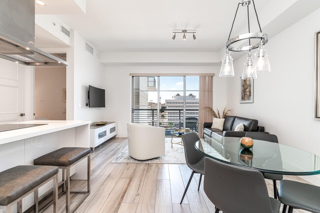 Building Photo - 155 E Boca Raton Rd