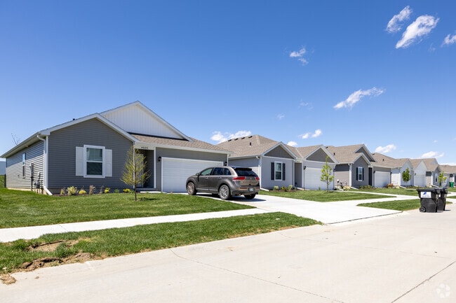 Building Photo - The Trails